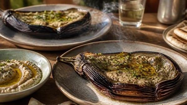 So dippen Griechen die Aubergine - als Melitzanosalata